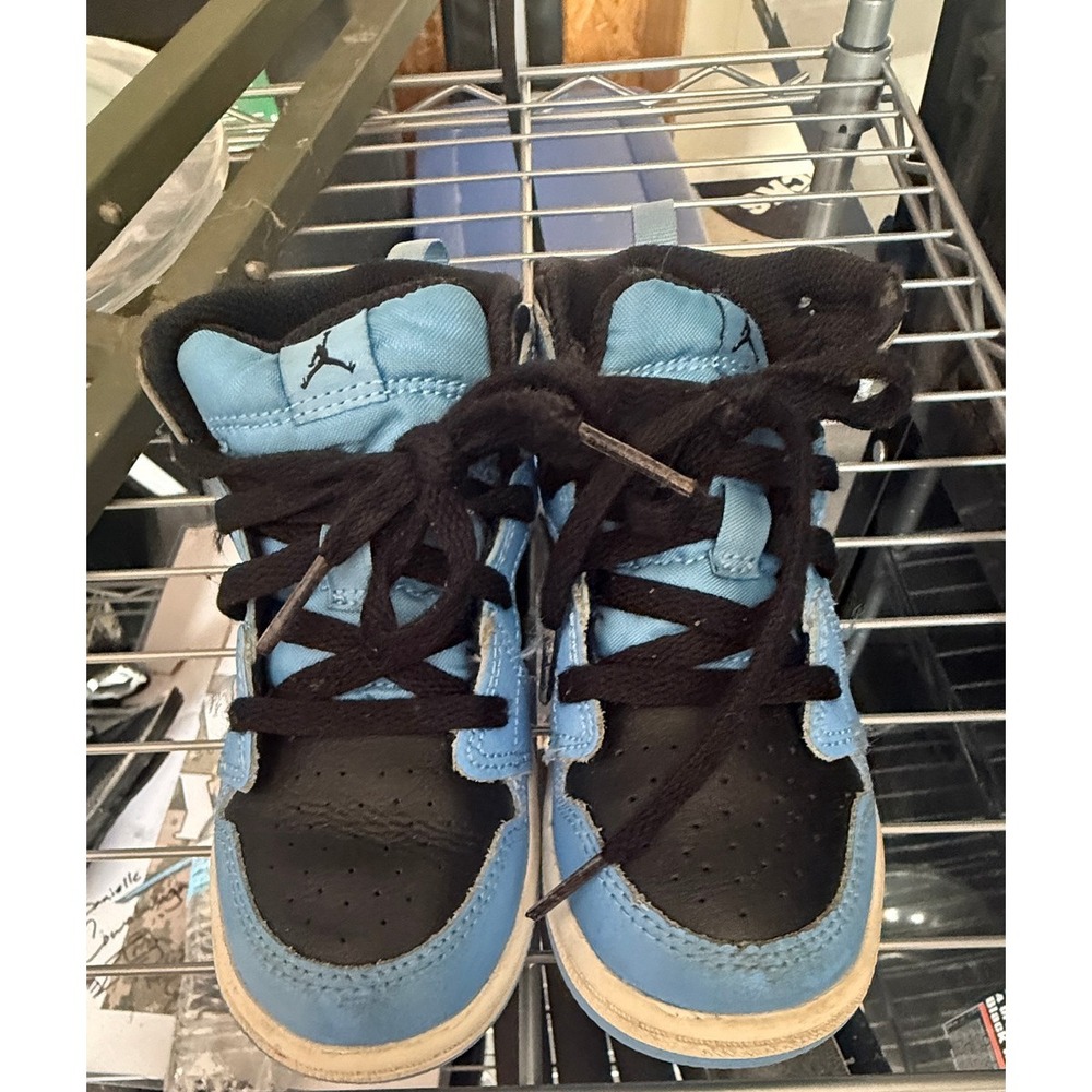 Air Jordan 1 Mid TD 'University Blue' toddler 9c USA